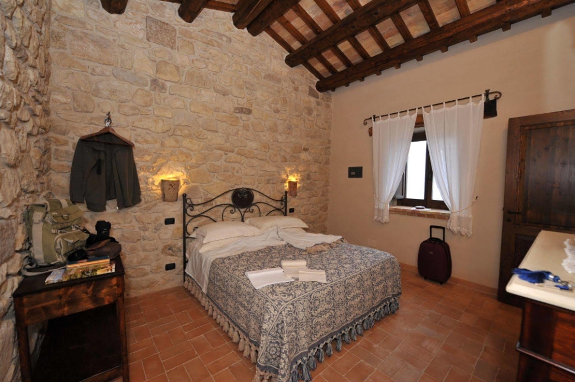 Agriturismo Borgo San Martino アッバテッジョ エクステリア 写真